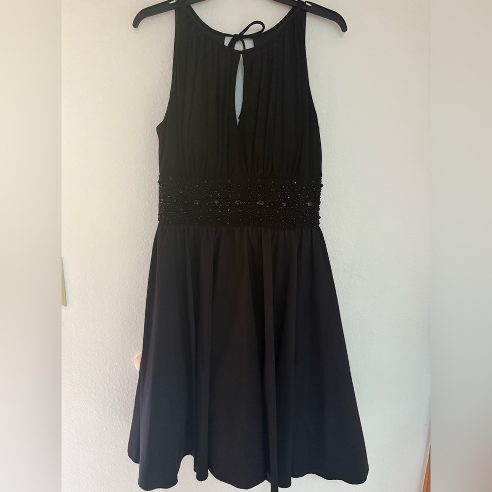 Jessica Howard  Black Dress with Keyhole Neckline